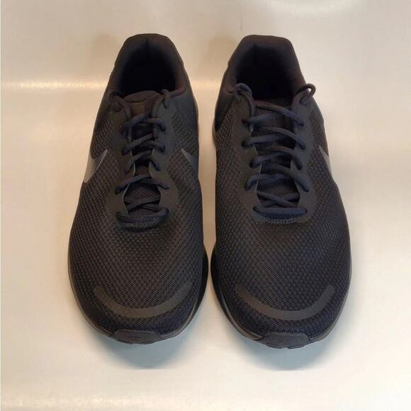 New Nike Revolution 7 Black Off Noir Men's Running Shoes Sneakers Size 11 wide - Picture 3 of 5